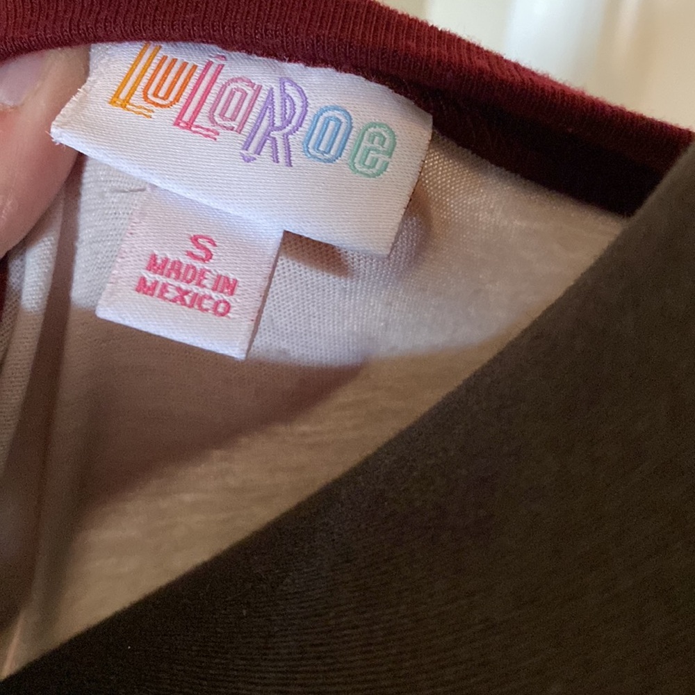 Lularoe Liv Tee, size S - Picture 3 of 3